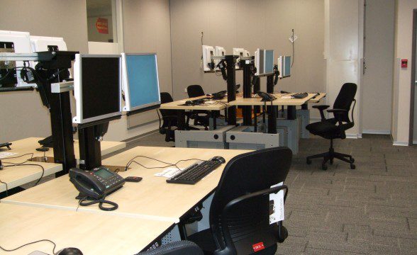 POSTES DOUBLE ECRAN REGLABLES EN HAUTEUR INTEL